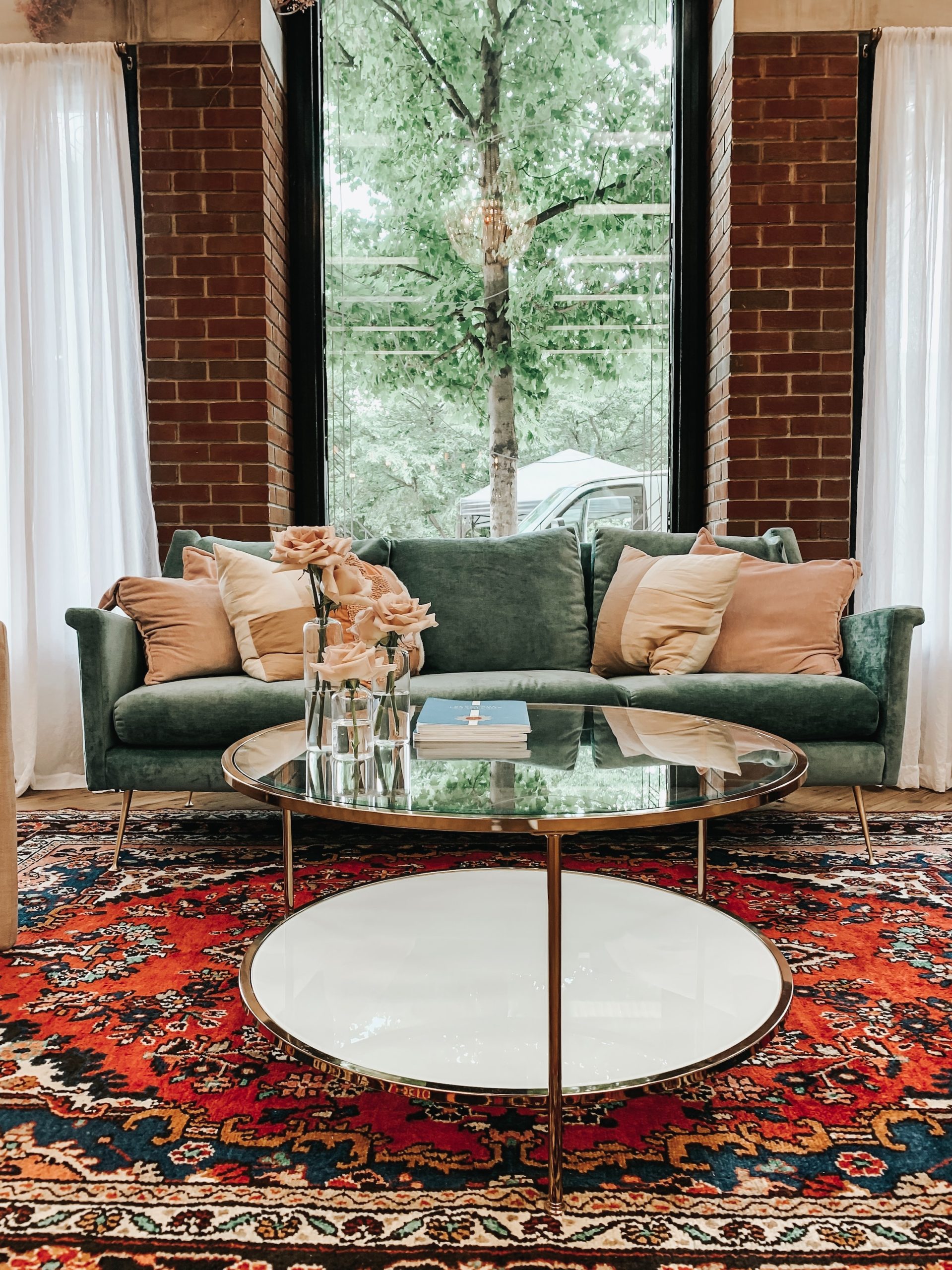 You are currently viewing Tilføj et farveskud til dit hjem med en grøn sofa