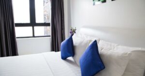 Read more about the article Forvandl dit soveværelse med blåt sengetøj